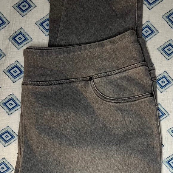 DG2 Jeans - Picture 4 of 5